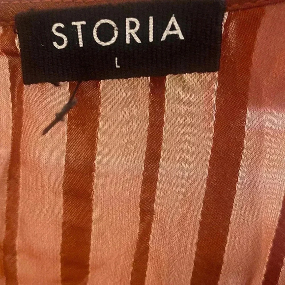 Women’s Storia mini long sleeve dress. Size Large. - Picture 3 of 8